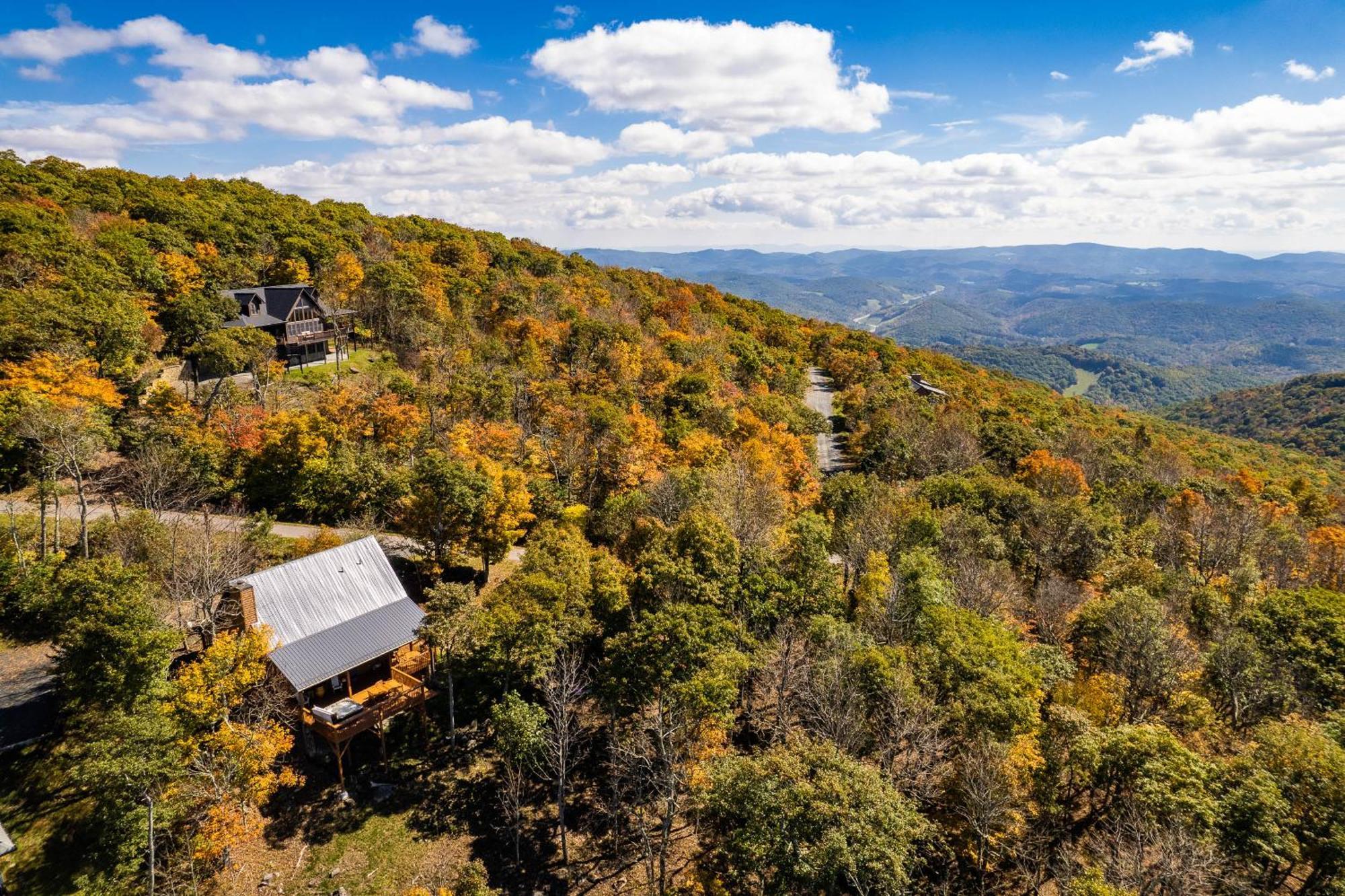 Above The Clouds Villa West Jefferson Exterior foto